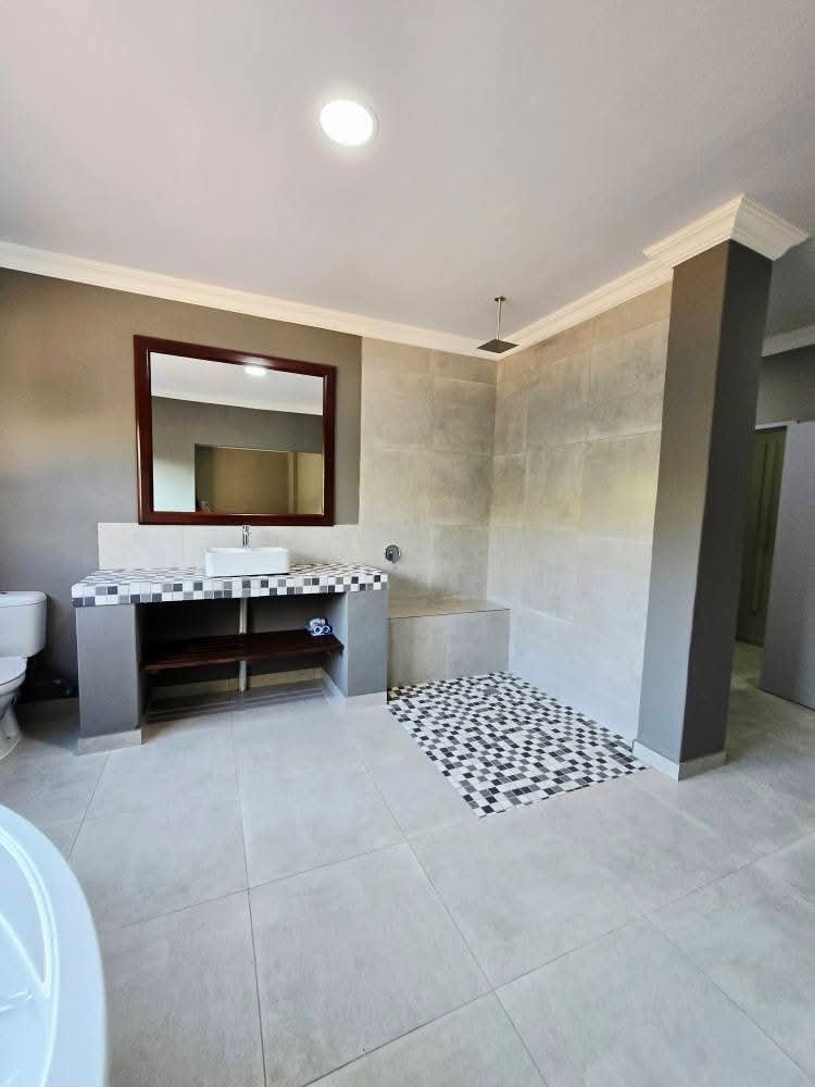 5 Bedroom Property for Sale in Irene Park North West